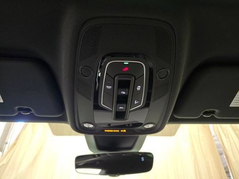 New 2026 Audi SQ8 Premium Plus AWD/4WD image 22