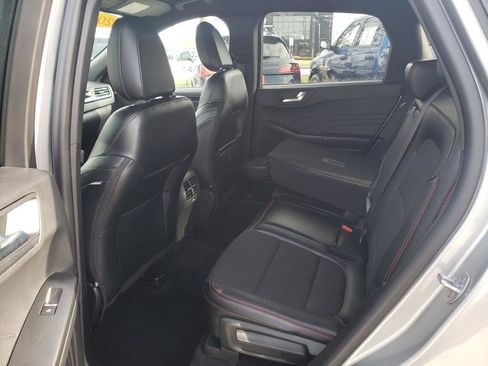 Used 2024 Ford Escape ST-Line image 18