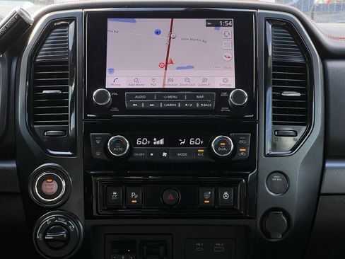 Used 2023 Nissan Titan PRO-4X w/ Pro-4x Convenience Package image 19