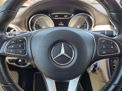 Used 2020 Mercedes-Benz GLA 250 image 11