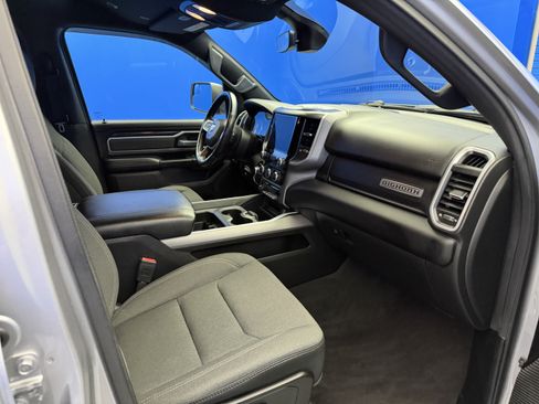 Used 2022 RAM 1500 4x4 Crew Cab image 28