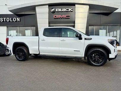 Used 2025 GMC Sierra 1500 Elevation w/ Elevation Premium Package