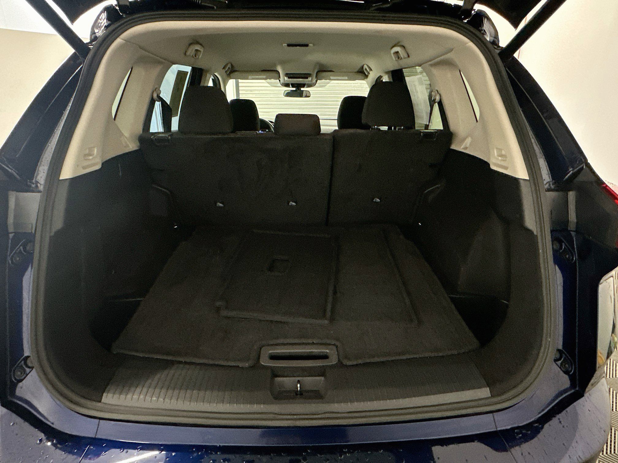 Used 2025 Nissan Rogue SV AWD/4WD image 29