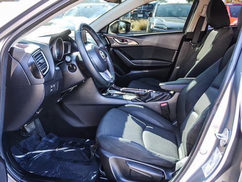 Used 2015 MAZDA MAZDA3 i Touring w/ Technology Package FWD image 13