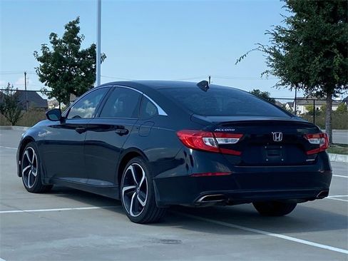 Used 2018 Honda Accord Sport image 5