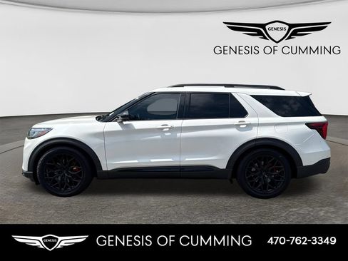 Used 2025 Ford Explorer ST AWD/4WD image 4