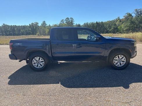 Used 2023 Nissan Frontier SV w/ Tow Package image 7