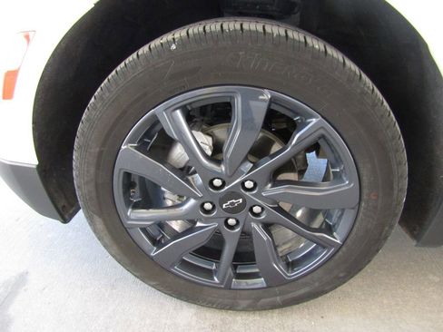 Used 2024 Chevrolet Equinox RS w/ RS Leather Package AWD/4WD image 29