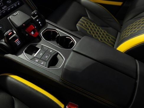 Used 2023 Lamborghini Urus Performante image 52