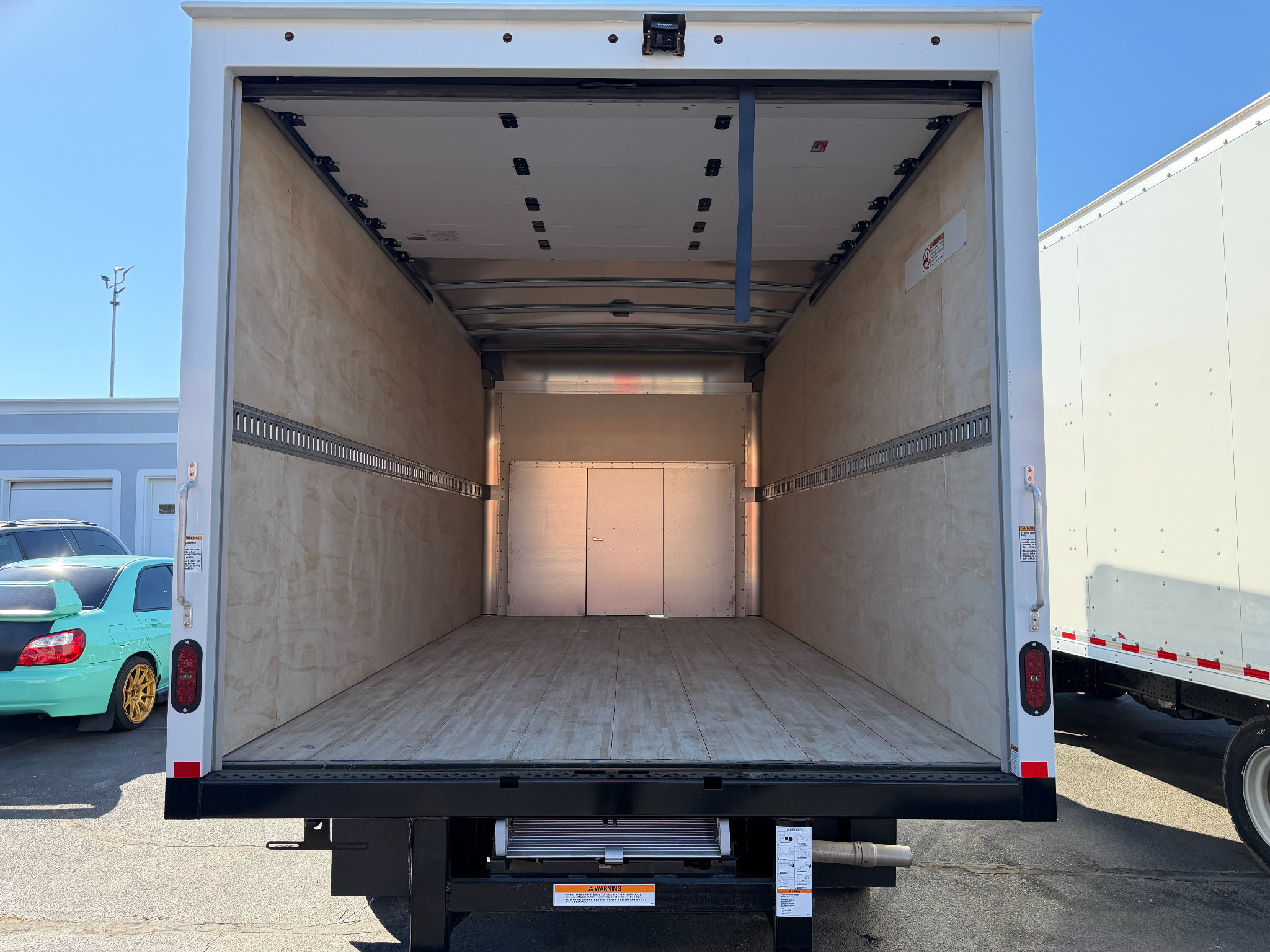 Used 2026 Ford E-450 and Econoline 450 Super Duty RWD image 10