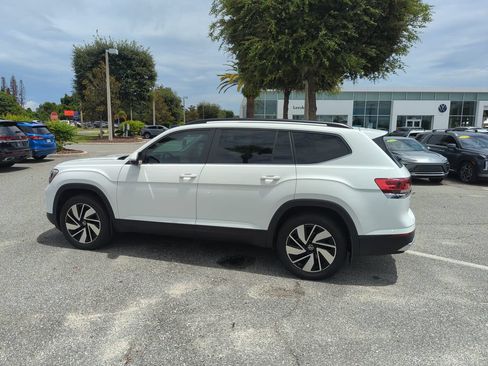 Used 2024 Volkswagen Atlas SE FWD image 10