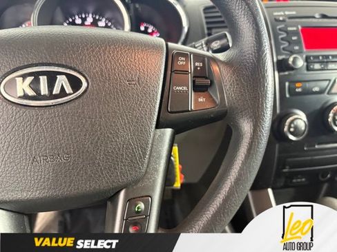Used 2011 Kia Sorento LX AWD/4WD image 8