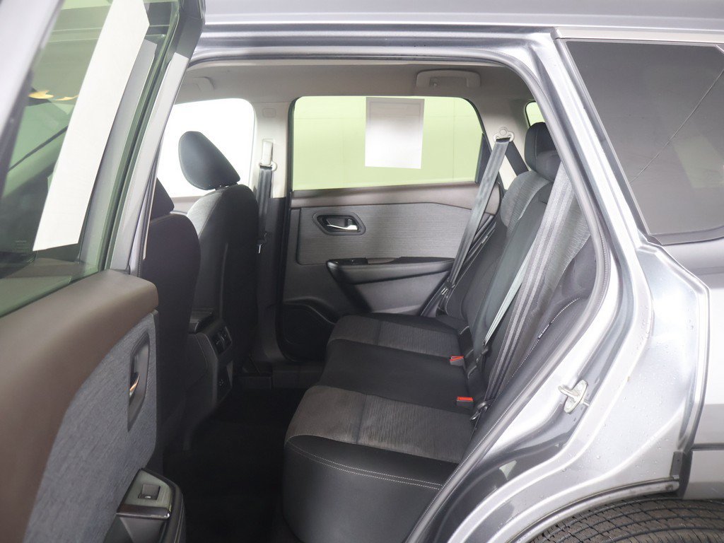 Used 2023 Nissan Rogue SV AWD/4WD image 31
