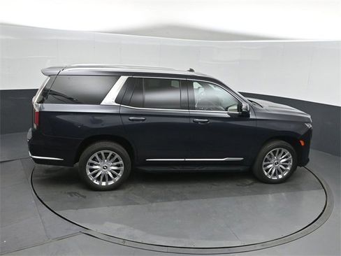 Used 2022 Cadillac Escalade Premium Luxury image 31