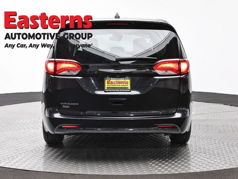 Used 2024 Chrysler Voyager LX FWD image 6