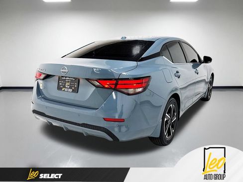 Used 2025 Nissan Sentra SV FWD image 8