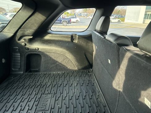 Used 2020 Jeep Grand Cherokee Altitude image 6