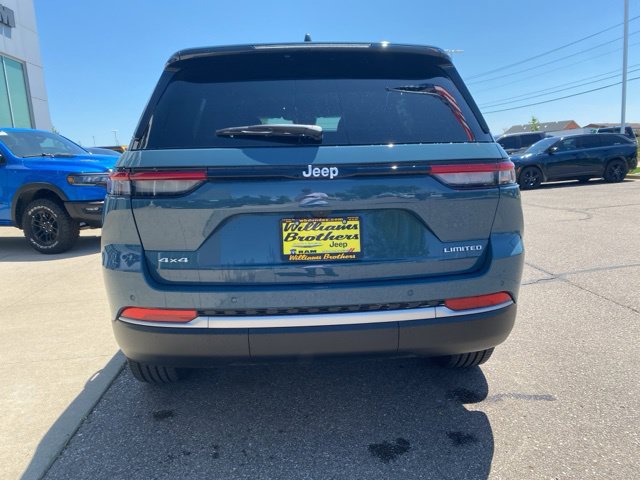 Used 2026 Jeep Grand Cherokee Limited w/ Trailer Tow Package AWD/4WD image 5