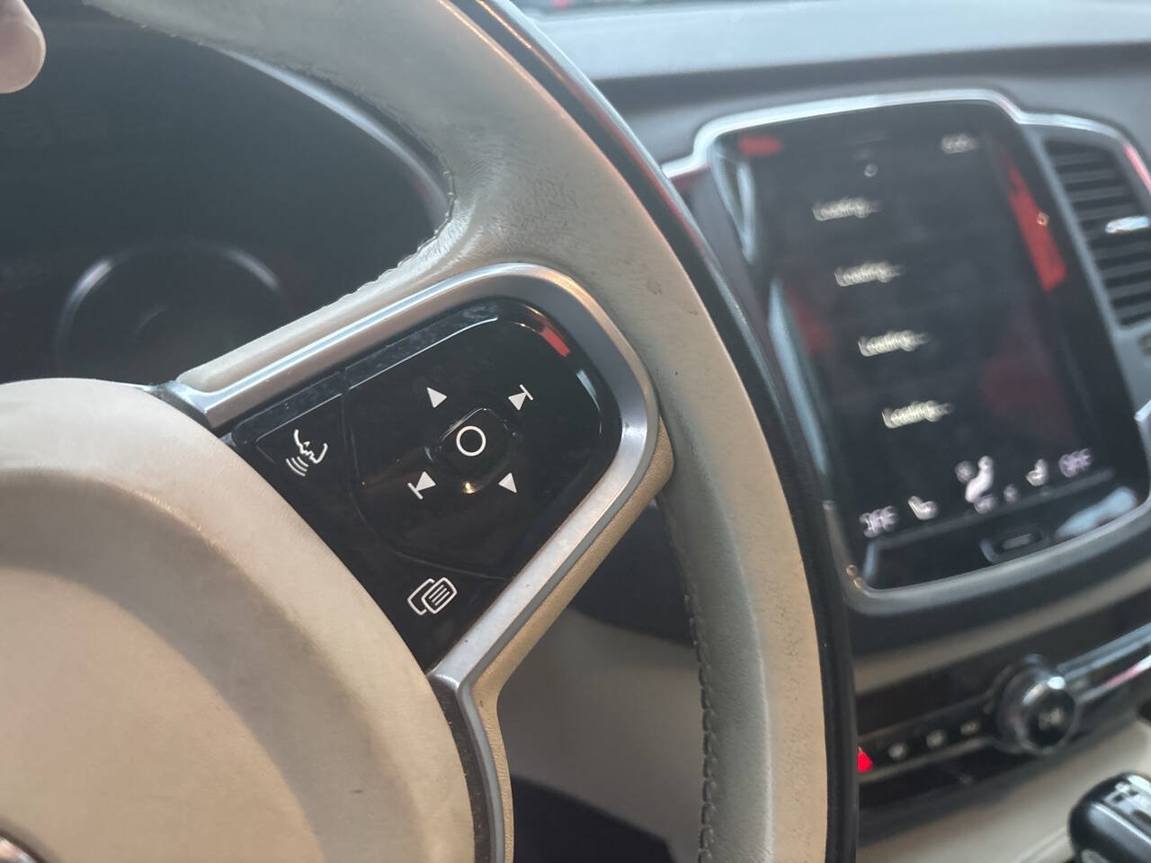 Used 2019 Volvo XC90 T6 Momentum w/ Advanced Package AWD/4WD image 20