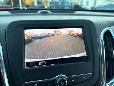 Certified 2022 Chevrolet Equinox LS image 19