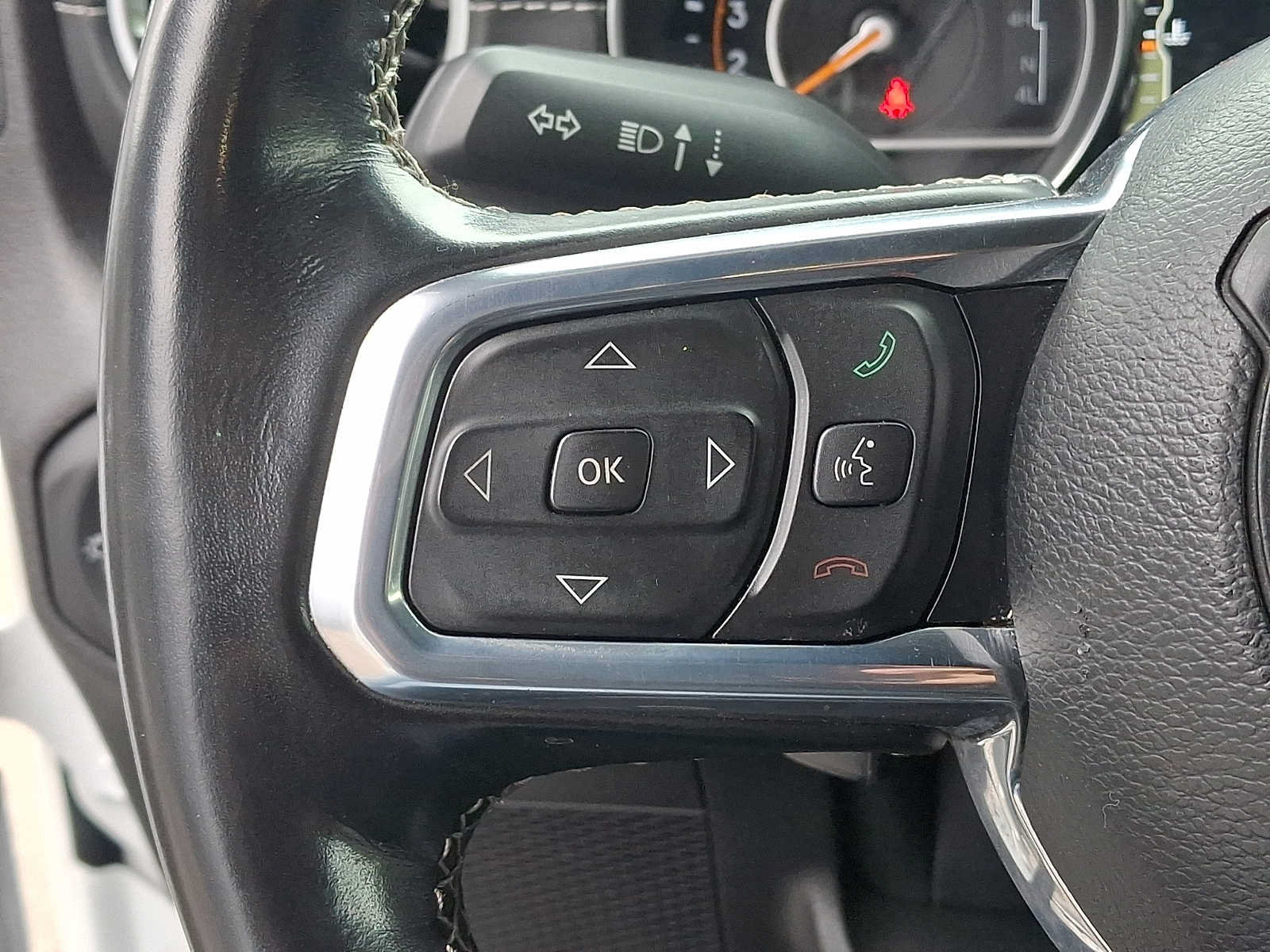 Used 2021 Jeep Wrangler Unlimited Sahara w/ Dual Top Group AWD/4WD image 21