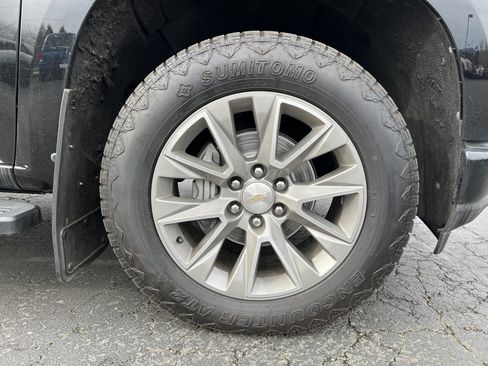 Used 2022 Chevrolet Silverado 1500 High Country w/ Safety Package II image 11