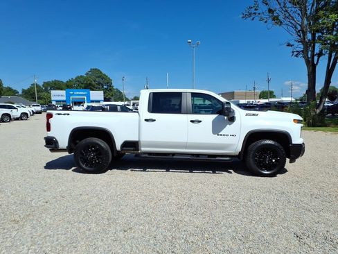 Used 2026 Chevrolet Silverado 2500 Custom w/ Custom Value Package AWD/4WD image 8