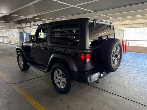 Used 2020 Jeep Wrangler Sport AWD/4WD image 4
