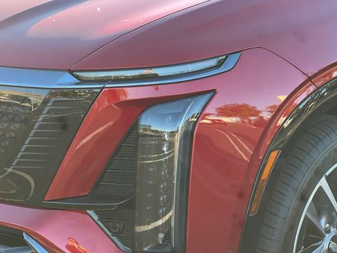 Used 2026 Cadillac Vistiq Sport w/ LPO, Floor Liner Package image 52