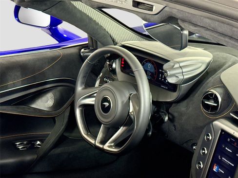 Used 2024 McLaren 750S Spider image 17