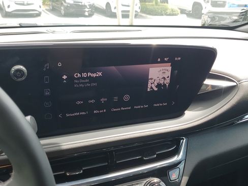 Used 2025 Buick Envista Sport Touring w/ Convenience I Package FWD image 26