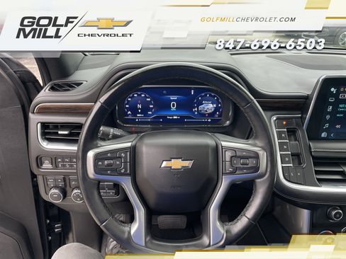 Used 2024 Chevrolet Suburban Premier AWD/4WD image 22