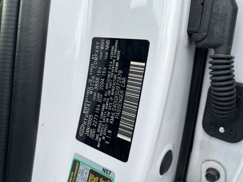 Used 2025 Hyundai Elantra SEL image 30