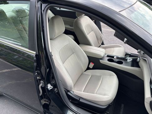 Used 2025 Nissan Altima 2.5 SV FWD image 36