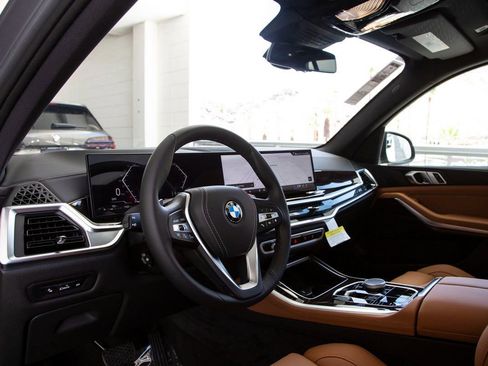 Used 2026 BMW X5 sDrive40i w/ Parking Assistance Package image 15