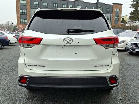 Used 2017 Toyota Highlander Limited image 5