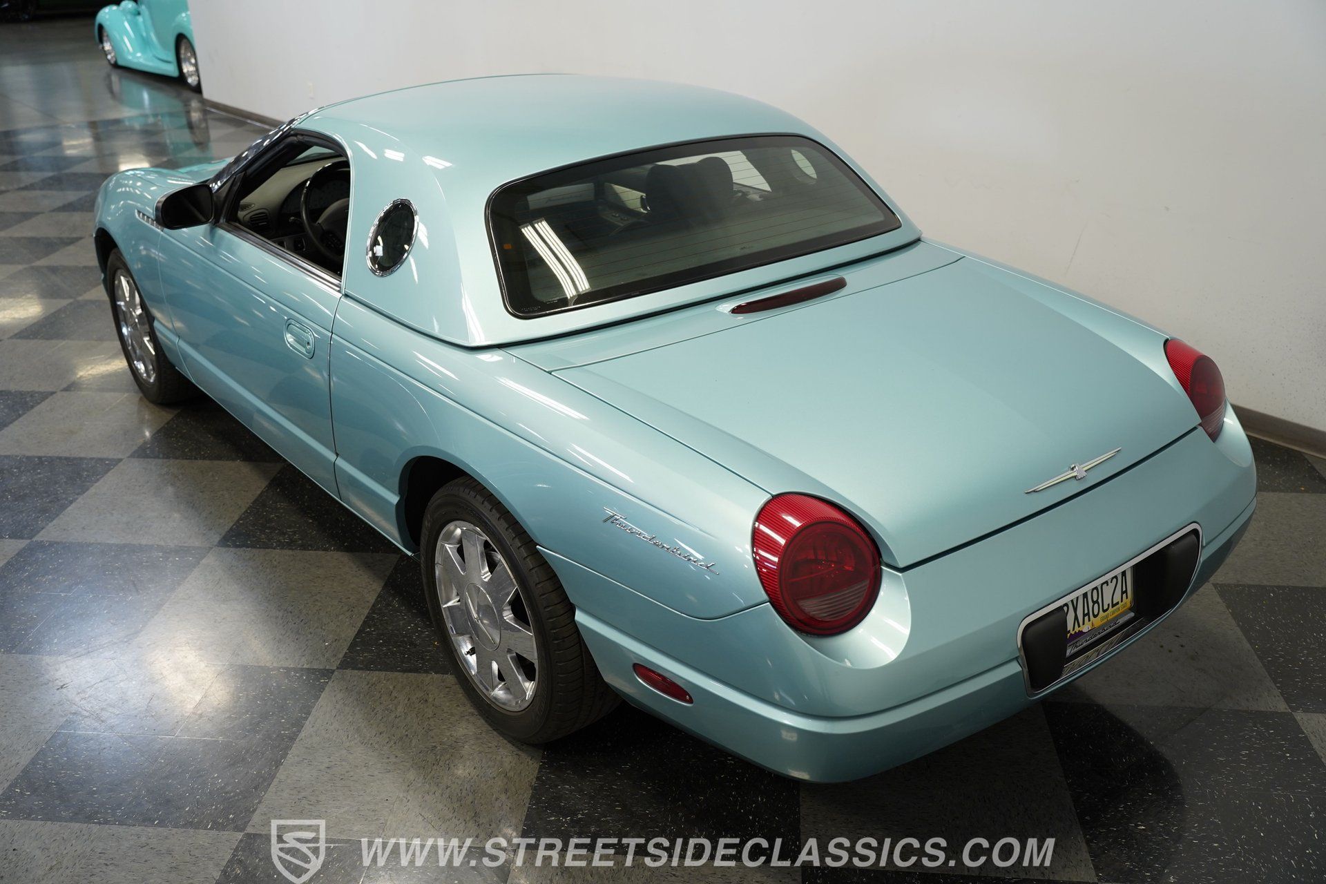 Used 2002 Ford Thunderbird RWD image 26