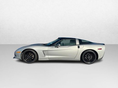 Used 2005 Chevrolet Corvette Coupe w/ Preferred Equipment Group image 2