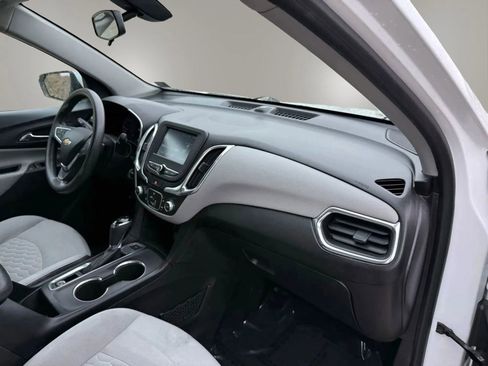 Used 2018 Chevrolet Equinox LS AWD/4WD image 18