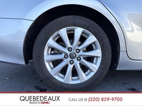 Used 2020 Toyota Camry LE w/ Carpet Mat Package image 35