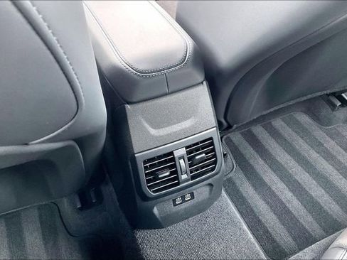 Used 2025 BMW M235i xDrive w/ Technology Package image 25