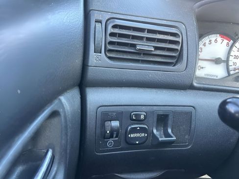 Used 2004 Toyota Corolla S image 22