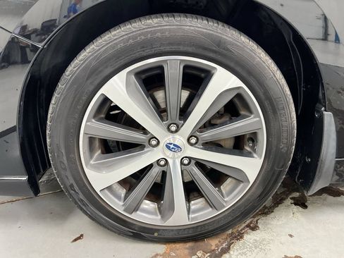 Used 2018 Subaru Legacy 3.6R Limited AWD/4WD image 27