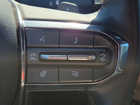 Used 2024 GMC Acadia AT4 w/ Luxury Package AWD/4WD image 22
