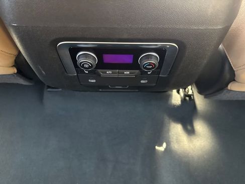 Used 2024 Chevrolet Suburban Premier AWD/4WD image 22