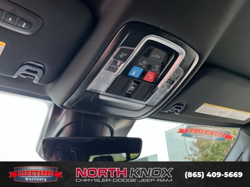 New 2026 RAM 2500 Laramie AWD/4WD image 9