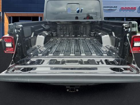 Used 2026 Jeep Gladiator Rubicon AWD/4WD image 10