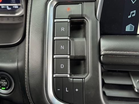 Used 2022 Chevrolet Suburban High Country image 20