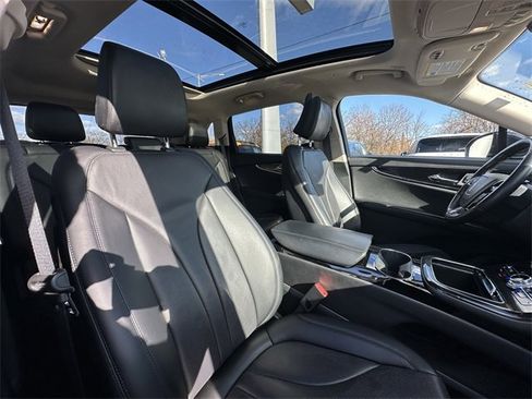 Certified 2022 Lincoln Nautilus Reserve image 35