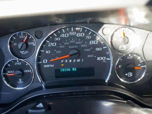 Used 2024 GMC Savana 2500 w/ Driver Convenience Package image 22